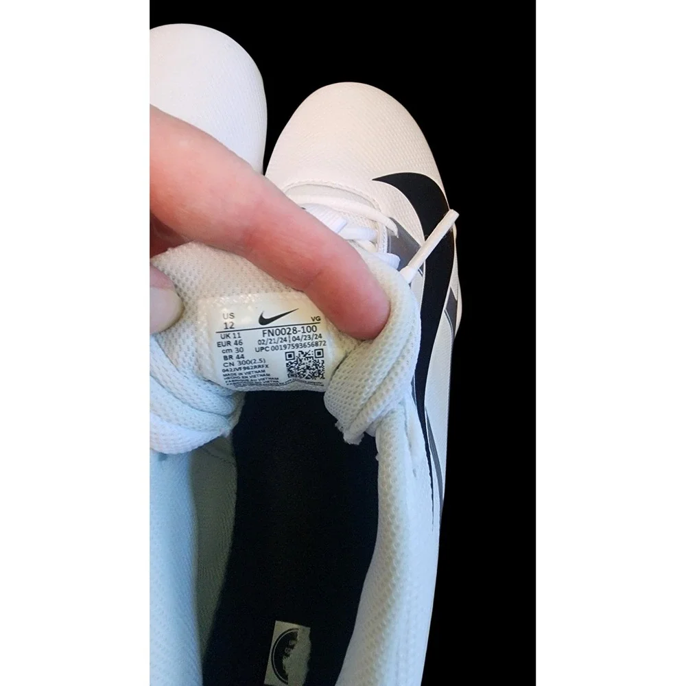 Nike Alpha Menace 4 Shark Cleats Mens White New‎